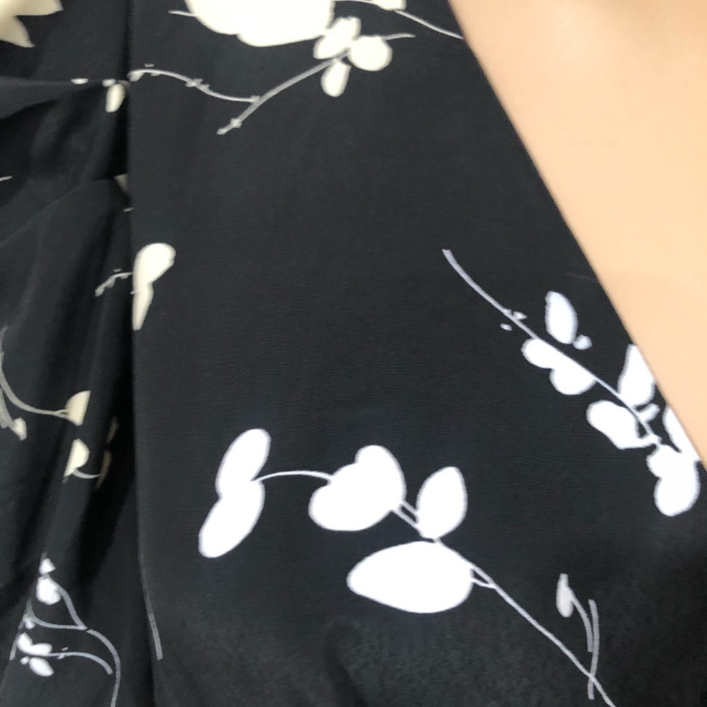 Miss Selfridge Women’s Floral Wrap Front Dress - Picture 3 of 10